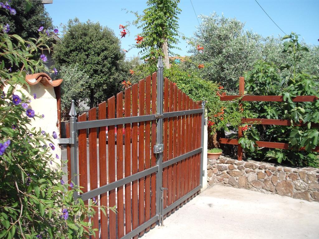 Domu De Palla- Iun-E5167 Bauladu Luaran gambar