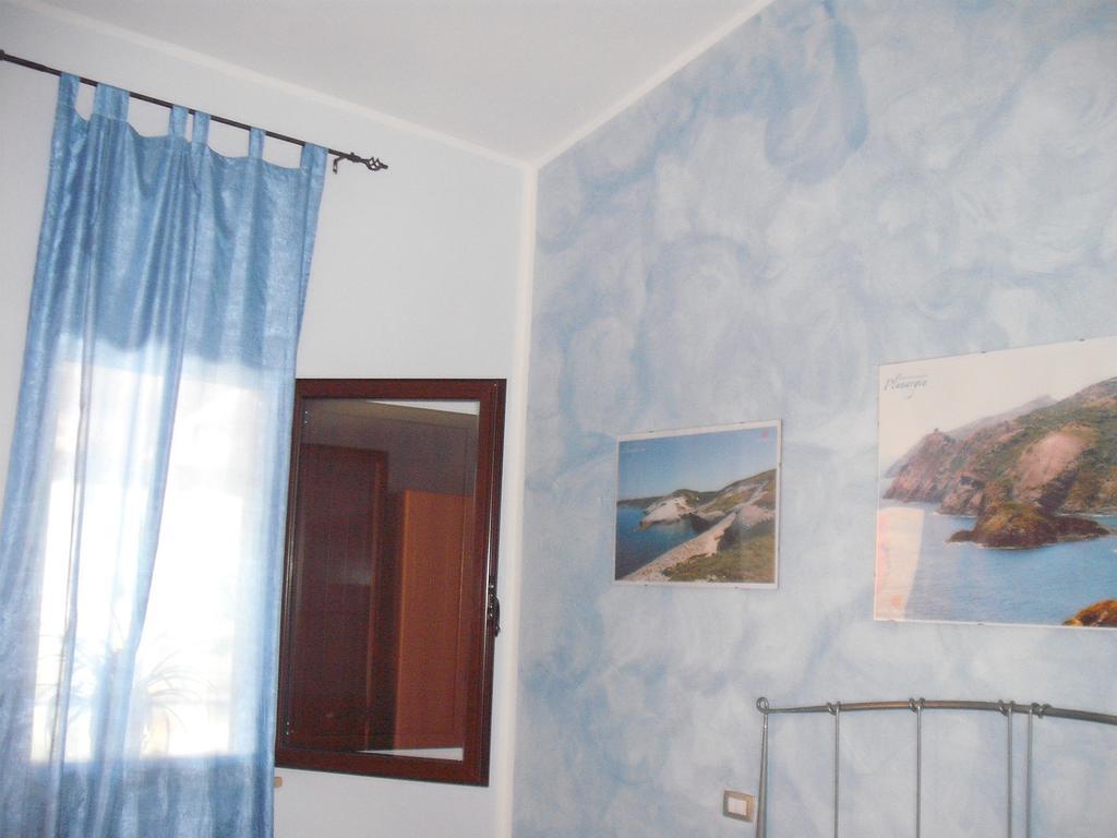 Domu De Palla- Iun-E5167 Bauladu Luaran gambar